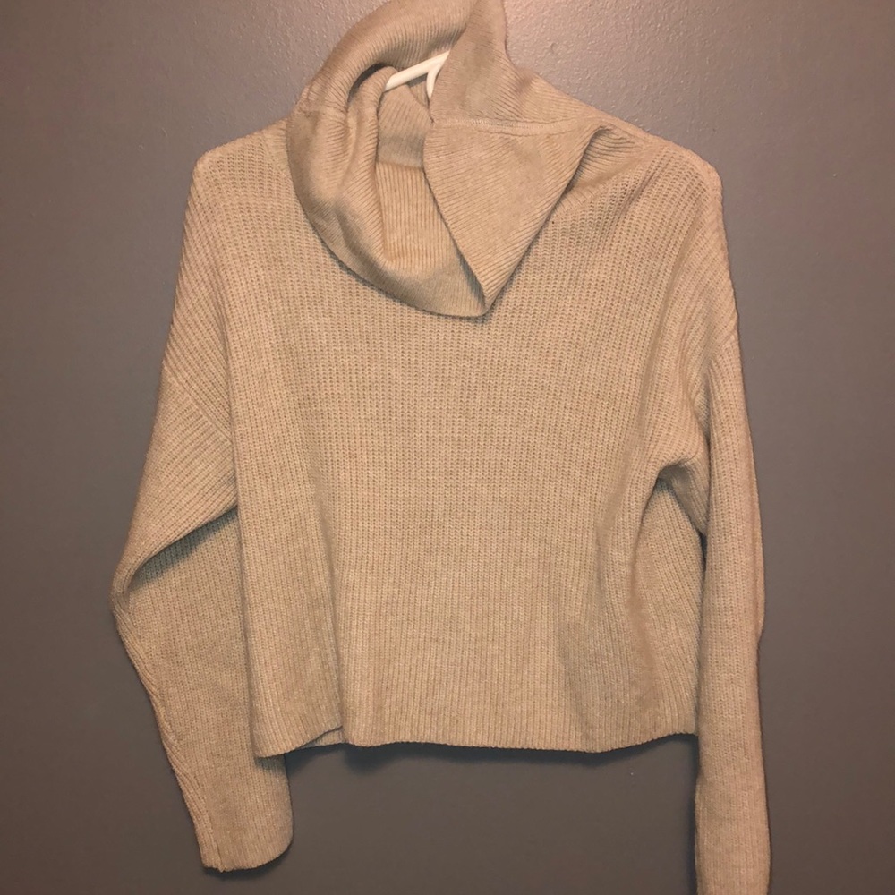 Turtle neck sweater